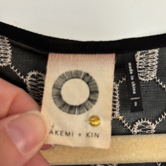 Akemi + Kin Black and White Patterned Tunic Top - Picture 2 of 4